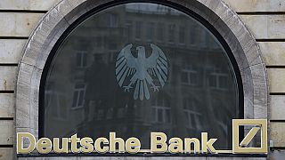 Zuhant a Deutsche Bank-papírok árfolyama