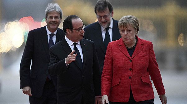 Βερσαλίες: Προς μια Ευρώπη πολλών ταχυτήτων Βερσαλίες: Προς μια Ευρώπη πολλών ταχυτήτων