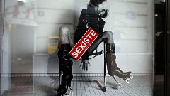 Aufschrei: Yves Saint Laurent Modells in umstrittenen Posen