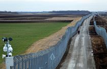Hungria: ONU denuncia restabelecimento de detenção sistemática de migrantes