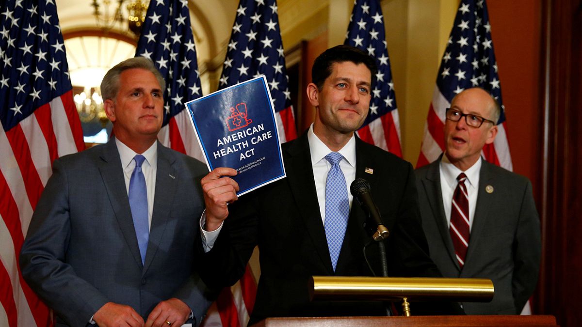 Республиканцы продвигают законопроект по замене Obamacare