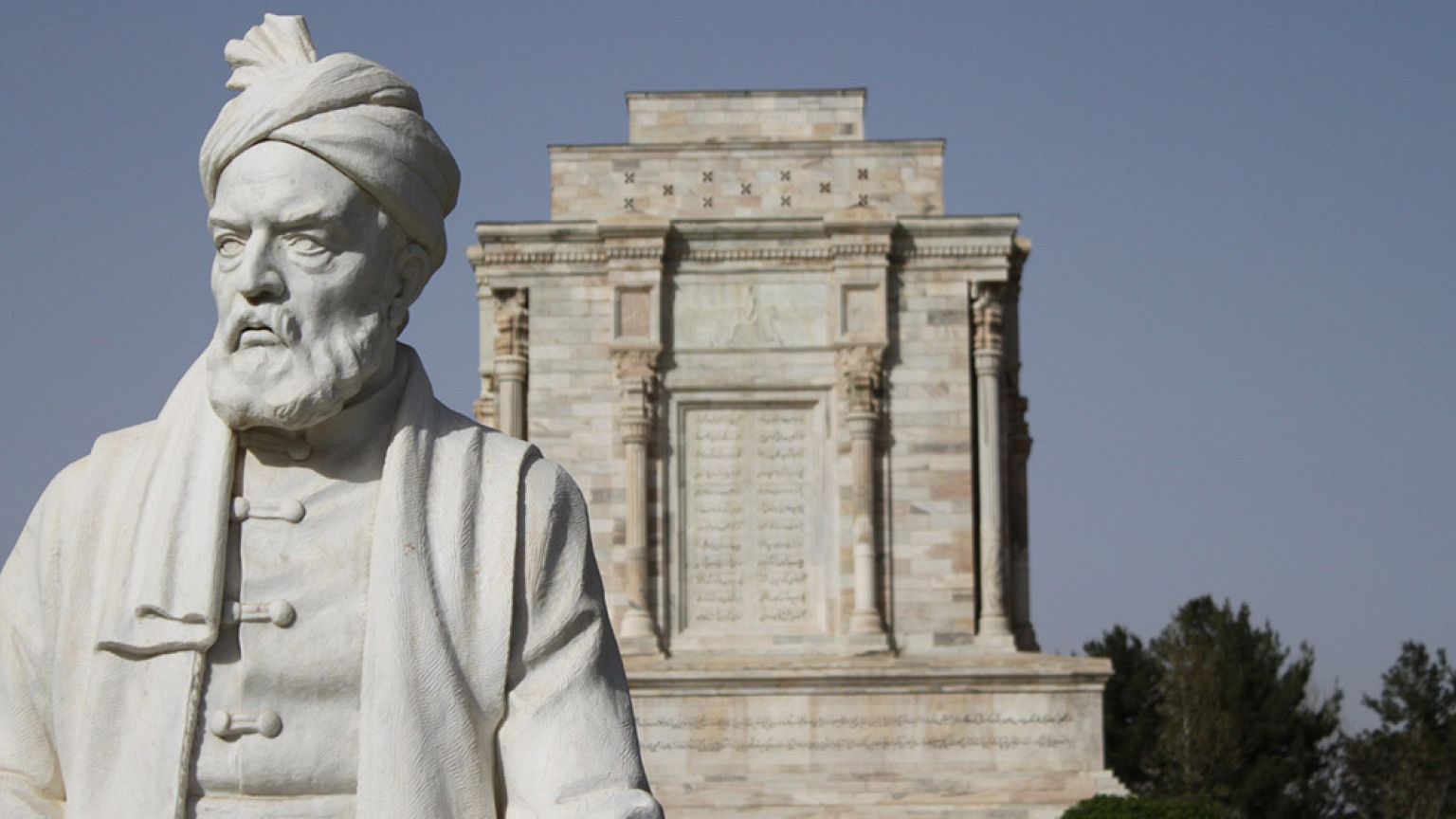 گفتگو با مجیب مهرداد، شاعر افغان: در افغانستان سانسور فرهنگی نداریم