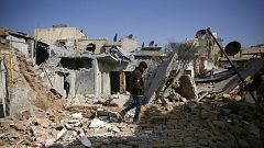 Syrische Luftwaffe greift Rebellenstädte an