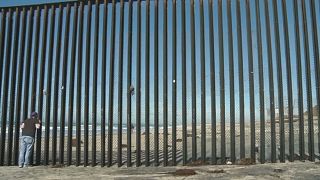 Illegal immigration numbers fall across US-Mexican border