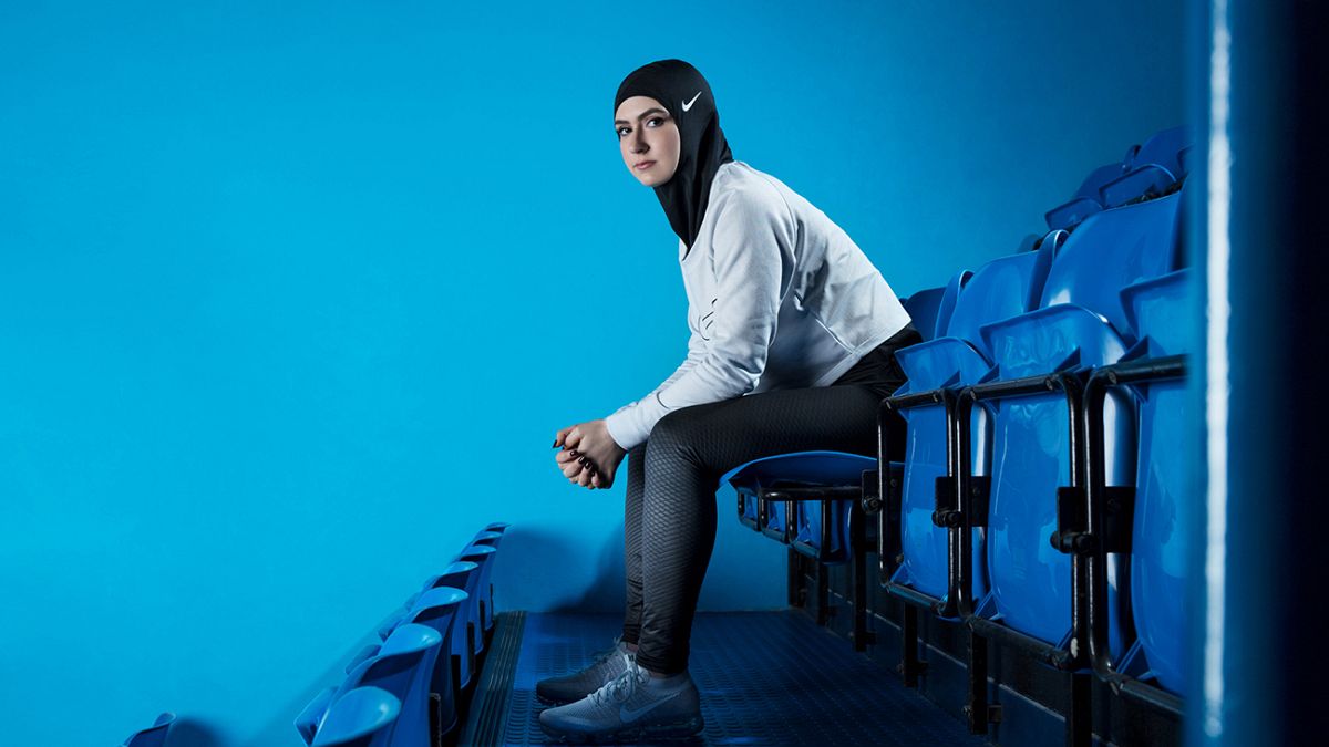 Μαντίλα για μουσουλμάνες αθλήτριες λανσάρει η Nike!