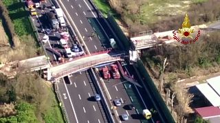 Queda de viaduto em obras vitima casal no centro de Itália