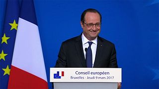 Francia: François Hollande no se "moja" sobre a quién votará en las presidenciales