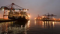 Deutschland: Exporte und Importe deutlich gestiegen