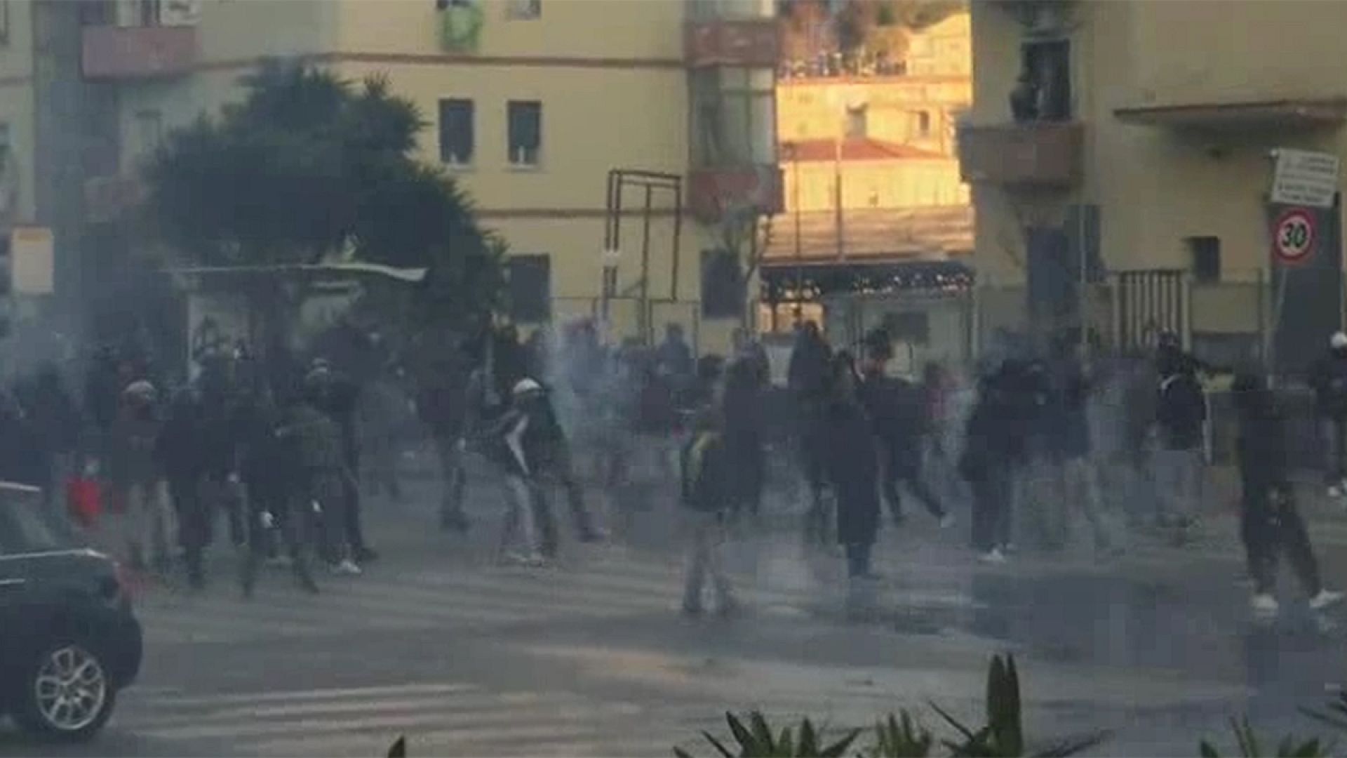 Naples Protests Against Campaign Visit By Northern League Leader | Euronews