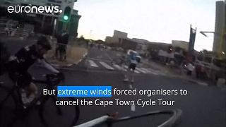 Cape Town wind batters cyclists
