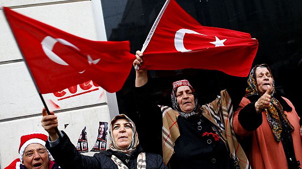 Turquia suspende relações diplomáticas com a Holanda Turquia suspende relações diplomáticas com a Holanda