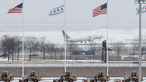 Снігова буря панує над північним-сходом США Снігова буря панує над північним-сходом США