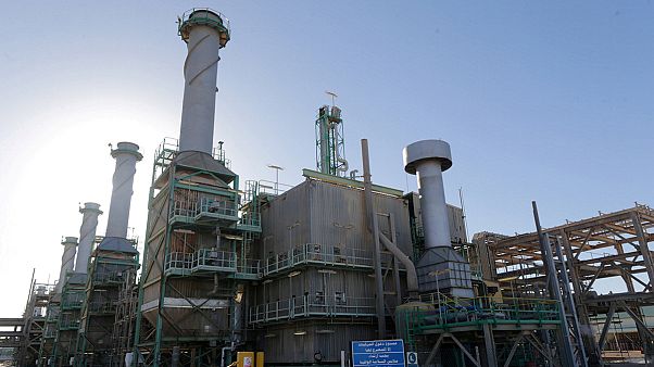 أوبك تحذر من عوامل معاكسة رغم تزايد الالتزام بخفض الإنتاج أوبك تحذر من عوامل معاكسة رغم تزايد الالتزام بخفض الإنتاج
