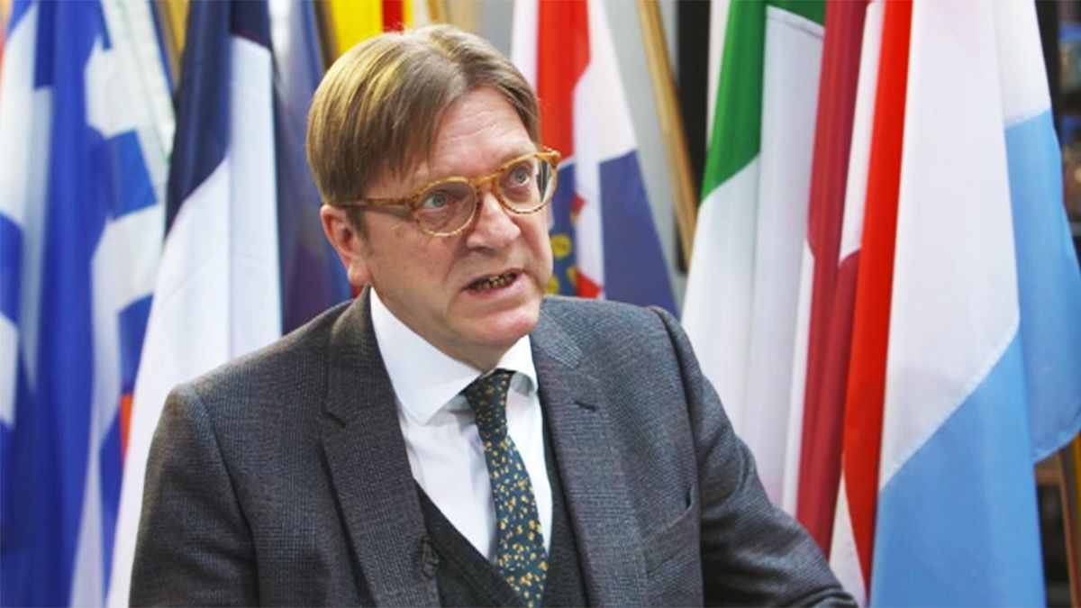 Verhofstadt: la Eurocámara solo aceptará un "brexit" que "no cruce las líneas rojas"