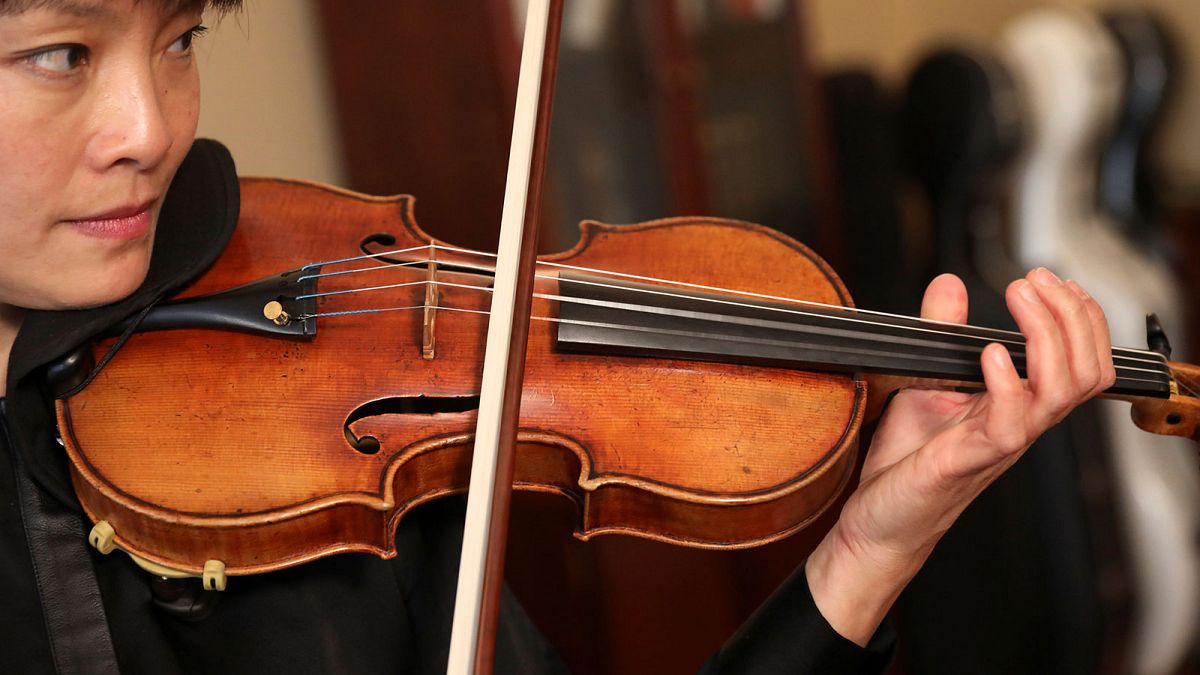 Long-lost Stradivarius violin thrills audiences again