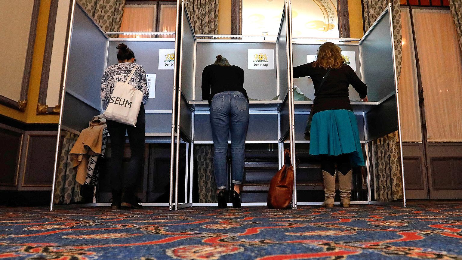 Dutch voters find new and exciting ways to cast their ballot