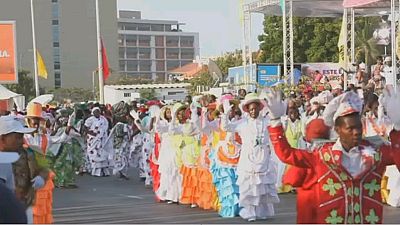 Angolans celebrate annual carnival despite financial crisis