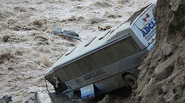 Sárlavinák pusztítják Perut Sárlavinák pusztítják Perut