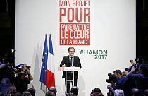Fransa'da Sosyalistlerin cumhurbaşkanı adayı Hamon programını açıkladı