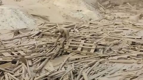 Peru: Frau entkommt knapp einer Schlammlawine