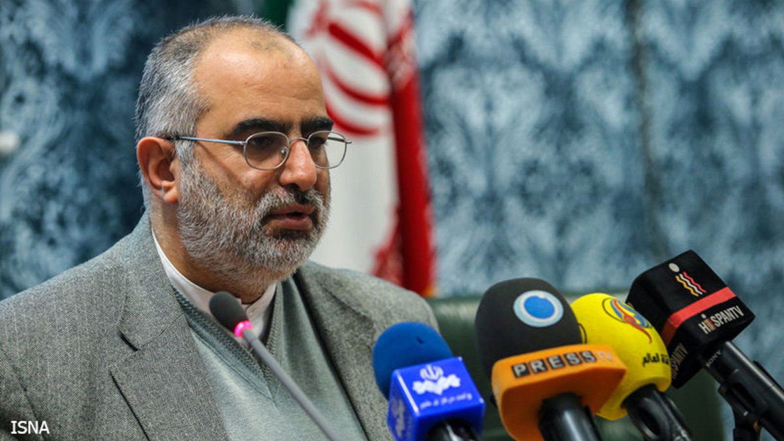 حسام الدین آشنا: «آمد نیوز» اسم رمز عملیات ایذایی
