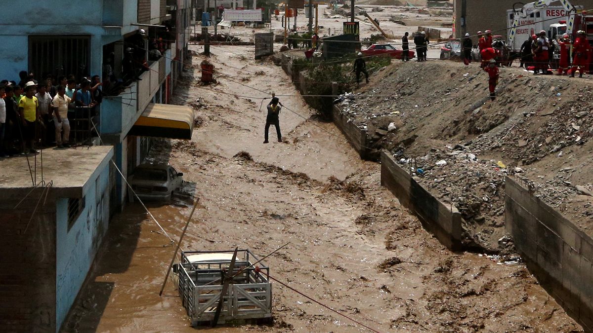 Selin vurduğu Peru'da iki hafta daha şiddetli yağış alarmı