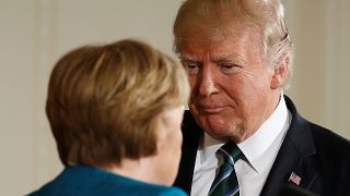 Trump-Merkel: kínos pillanatok