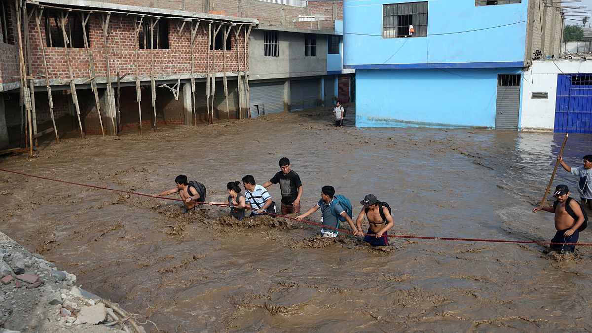 Alluvione in Perù: tre regioni isolate, navi e aerei per portare aiuti umanitari