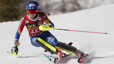 Sci alpino: successo per Petra Vlhova, festeggia la Shiffrin