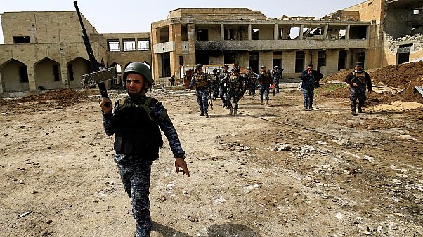 Häuserkampf gegen IS-Miliz: Irakische Truppen rücken in West-Mossul vor Häuserkampf gegen IS-Miliz: Irakische Truppen rücken in West-Mossul vor