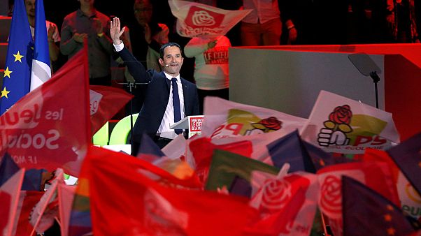 Benoît Hamon: Macron é o candidato do "partido do dinheiro" Benoît Hamon: Macron é o candidato do "partido do dinheiro"
