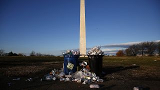 Image: Trash accumulates along the National Mall during the partial governm
