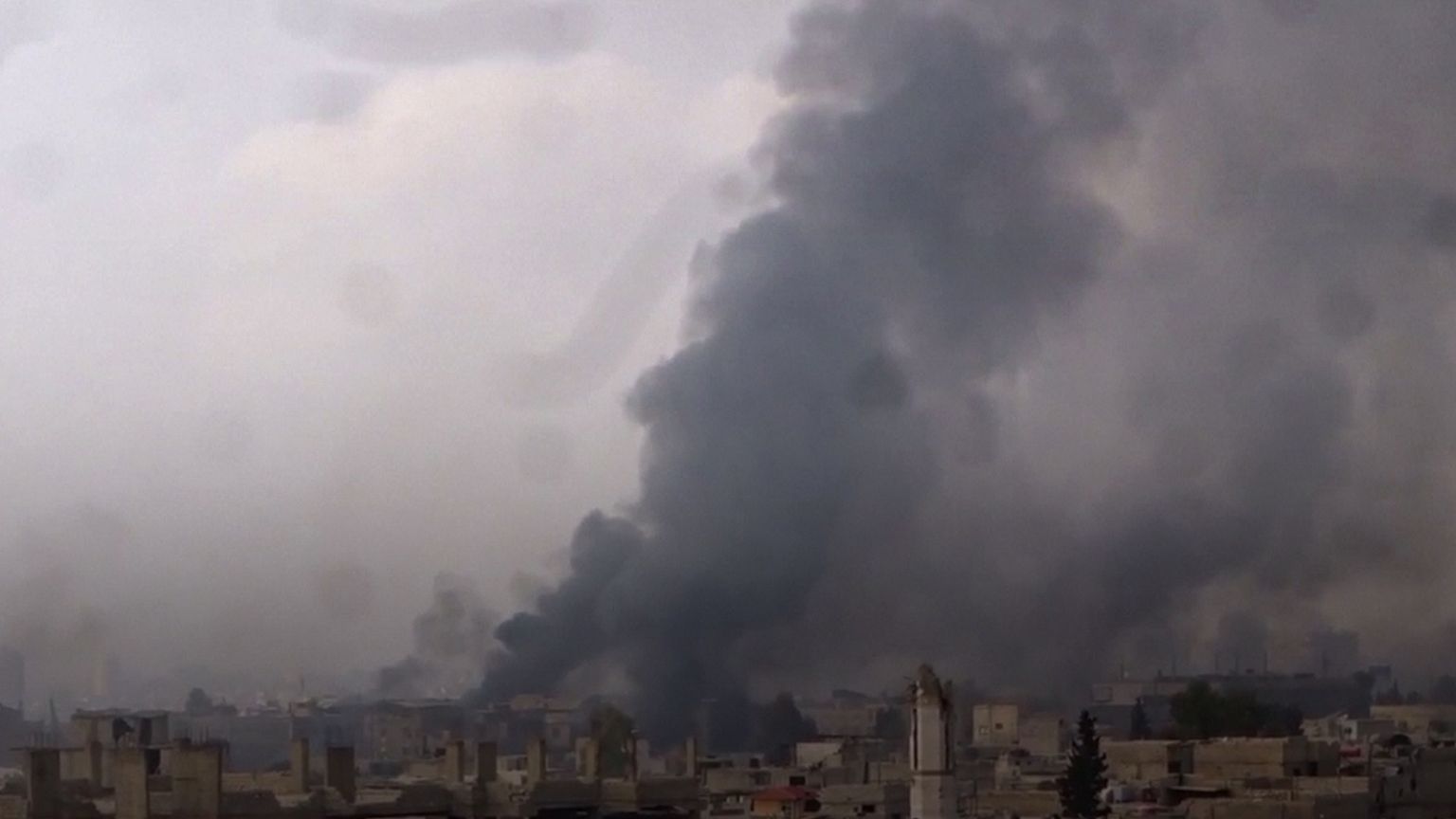 Siria. Scontro tra ribelli e forze governative nella prima periferia di Damasco