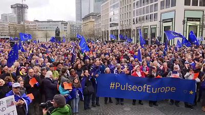 À Berlin, on ne manifeste pas "contre" mais "pour" défendre l'UE