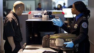 EE.UU. prohibe tabletas y ordenadores en varias aerolíneas procedentes de O. Medio y África