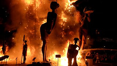 Фестиваль Лас Фальяс закончился большим огнем