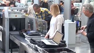 UK follows US in imposing electronic device flight ban