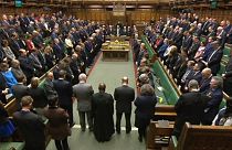 البرلمان البريطاني: دقيقة صمت حداداً على أرواح الضحايا