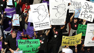 Republicanos adiam voto do projeto-lei de Saúde de Trump