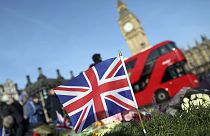 Londoni támadás: két embert őrizetben tartanak