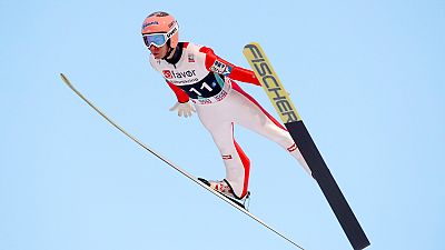 النمساوي ستيفان كرافت يتوج بكأس العالم للقفز على الثلوج