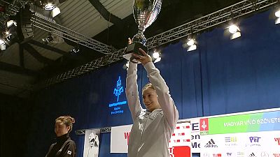 الإيطالية روزيلا فيامينكو تتوج بالجائزة الكبرى للمبارزة