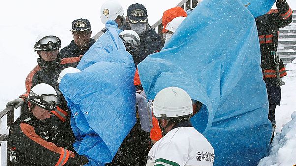 Avalanche em pista de esqui mata alunos de liceu no Japão Avalanche em pista de esqui mata alunos de liceu no Japão