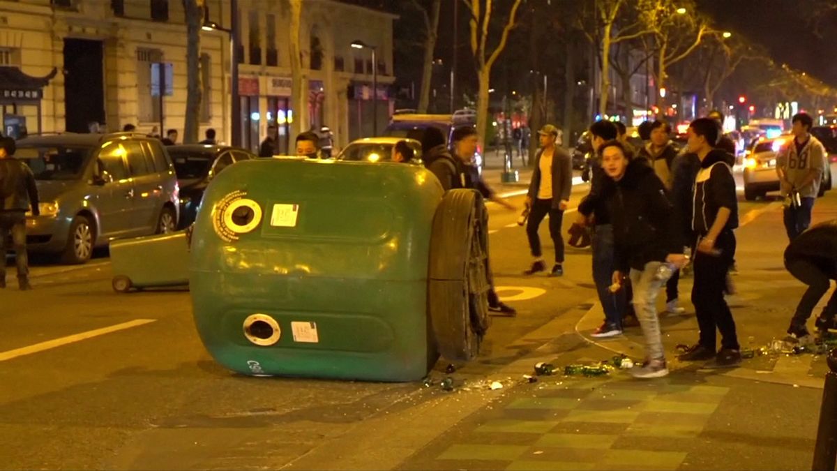Παρίσι: Βίαιες συγκρούσεις για το θάνατο Κινέζου από αστυνομικά πυρά