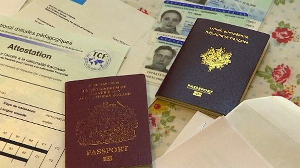 Brexit: Run auf Doppel-Pass Brexit: Run auf Doppel-Pass