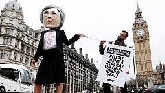 Reaktionen aus London: Brexit - Katastrophe oder wirtschaftlicher Aufschwung?