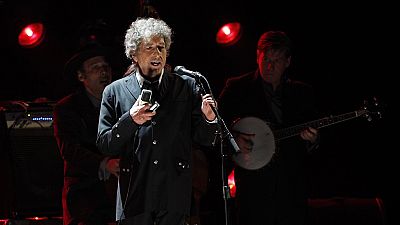 Bob Dylan va finalement accepter son prix Nobel de littérature