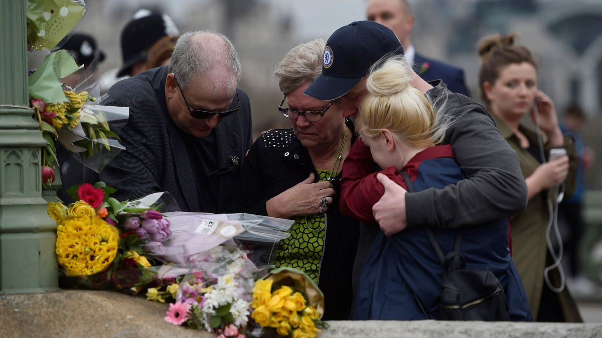 Londres: Homenagem às vítimas na ponte de Westminster