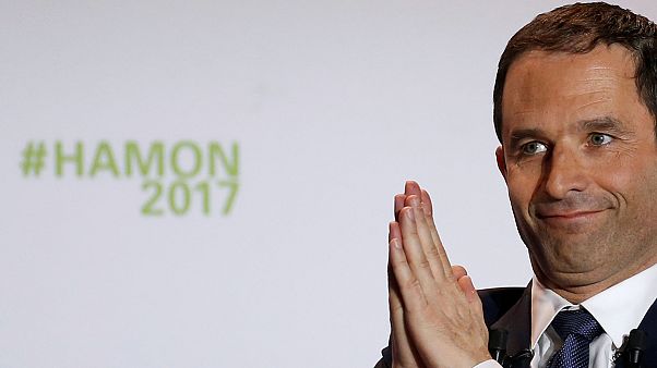 A volt kormányfő is kihátrált a francia szocialista elnökjelölt mögül A volt kormányfő is kihátrált a francia szocialista elnökjelölt mögül