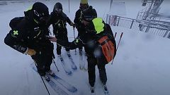 Lawinenschutz in 360°: Pistenwärter bei der Arbeit